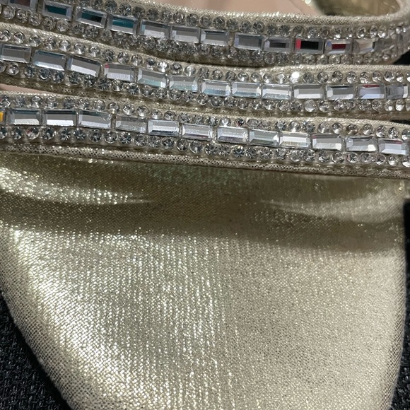 Kelly and Katie gold opened toe, wedged sandals. Size 8 1/2 women’s. - Picture 6 of 7